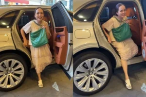 Quỳnh Anh mang chiếc túi Hermes trong lần xuất hiện này